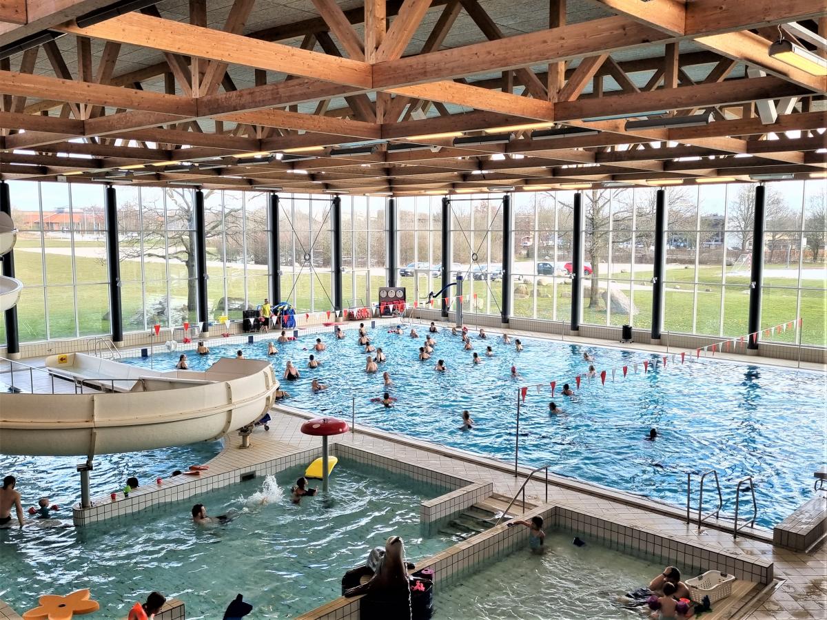 Billede af vandleg i Svendborg Svømmeland