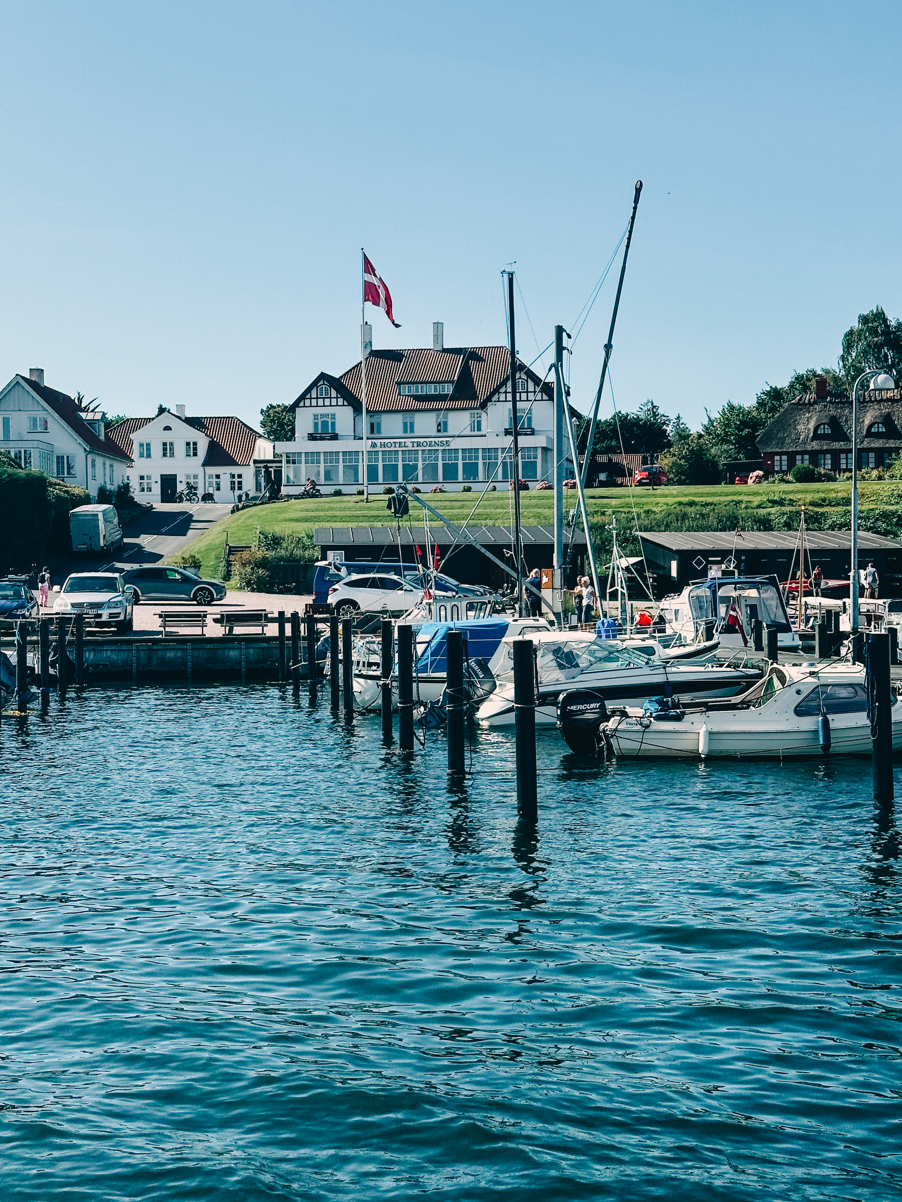 Hotel Troense restaurant, Sommer ved Sundet