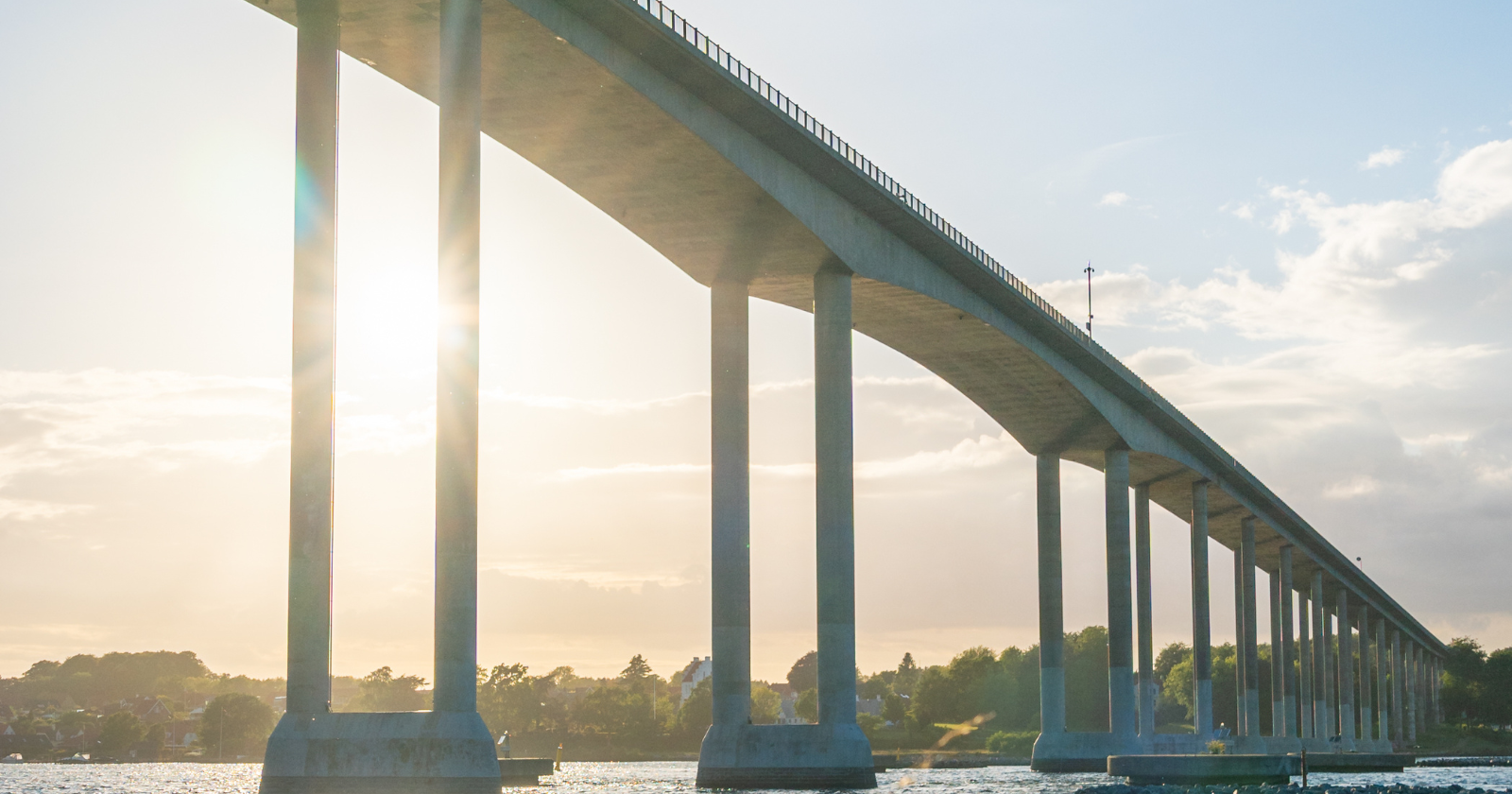 Svendborgsundbroen, Sommer ved Sundet