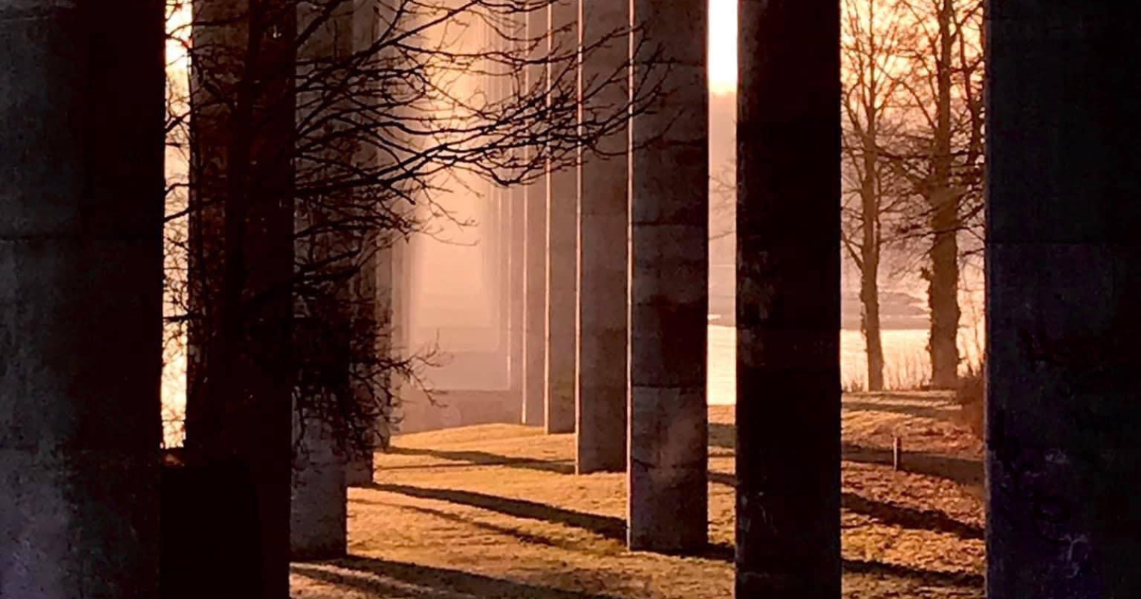 Under Svendborgsundbroen, Sommer ved Sundet